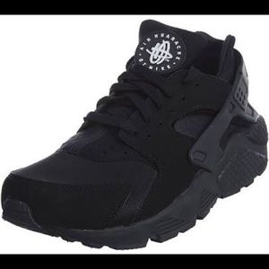 Black Nike Huarache